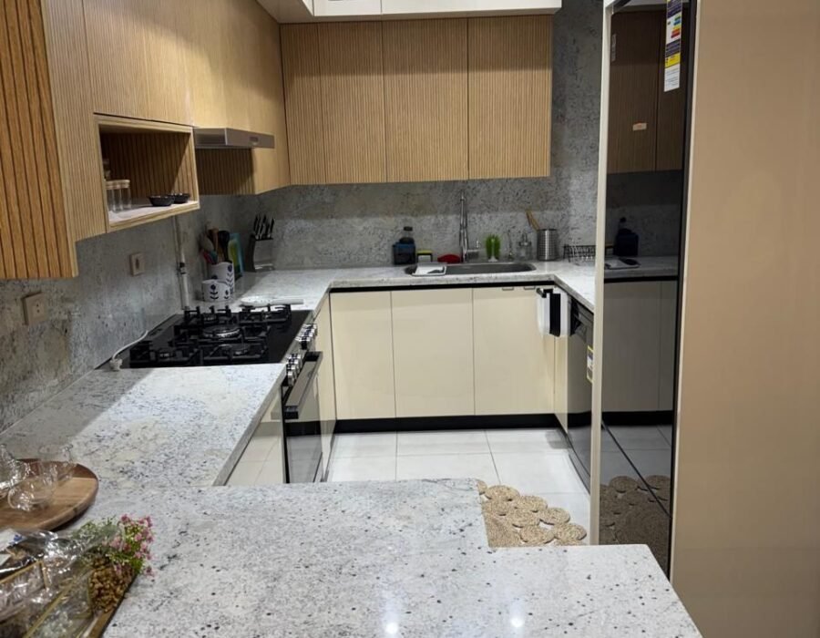 Vivid interior kitchen -00